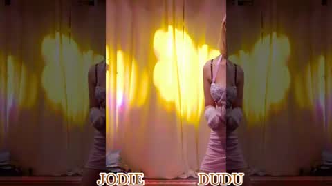 Snapshot of lankwaifong_cindy chatting on June 27, 2026, 12:22 pm lankwaifong_cindy online show from June 27, 2026, 12:22 pm