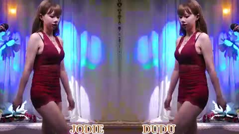 Snapshot of lankwaifong_cindy chatting on July 14, 2026, 3:11 am lankwaifong_cindy online show from July 14, 2026, 3:11 am