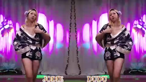 Snapshot of lankwaifong_cindy chatting on July 16, 2026, 3:12 am lankwaifong_cindy online show from July 16, 2026, 3:12 am