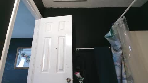 Snapshot of lankyasain23 chatting on February 27, 2025, 5:58 pm LankyOne online show from February 27, 2025, 5:58 pm