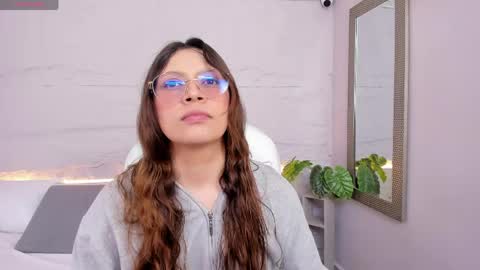 Lanna online show from April 16, 2026, 11:33 am