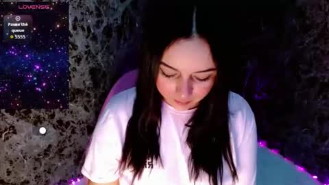 Lanna online show from March 18, 2026, 1:58 pm