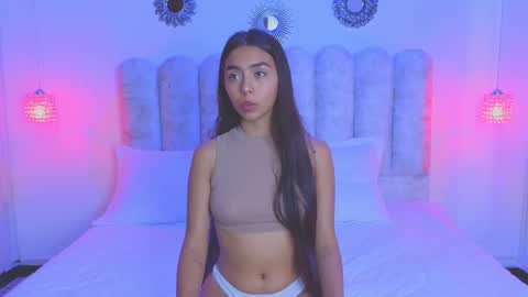lanna_brunette online show from February 12, 2025, 12:01 pm