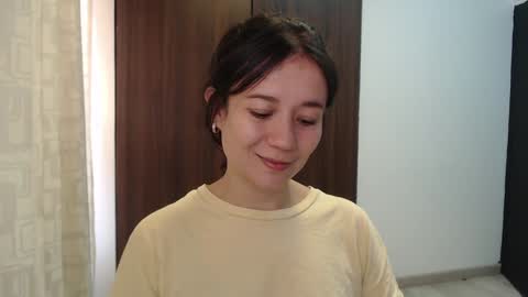 Snapshot of lanna_mills chatting on December 13, 2024, 1:33 pm Lanna online show from December 13, 2024, 1:33 pm