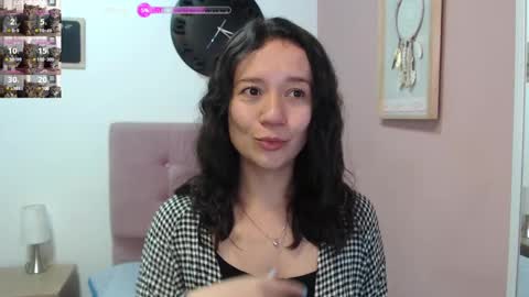 Snapshot of lanna_mills chatting on January 9, 2025, 1:45 pm Lanna online show from January 9, 2025, 1:45 pm