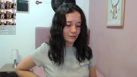 Snapshot of lanna_mills chatting on January 30, 2025, 4:45 pm Lanna online show from January 30, 2025, 4:45 pm