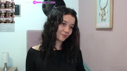Snapshot of lanna_mills chatting on February 12, 2025, 4:44 pm Lanna online show from February 12, 2025, 4:44 pm