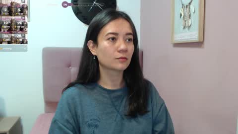 Snapshot of lanna_mills chatting on February 22, 2025, 1:35 pm Lanna online show from February 22, 2025, 1:35 pm