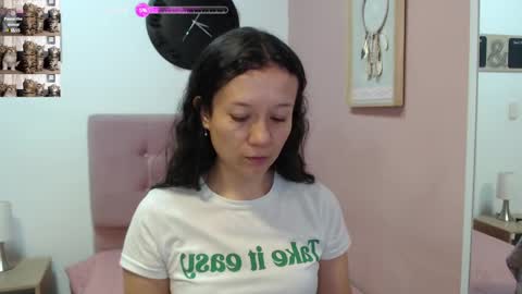 Snapshot of lanna_mills chatting on February 24, 2025, 1:10 pm Lanna online show from February 24, 2025, 1:10 pm