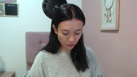 Snapshot of lanna_mills chatting on February 27, 2025, 1:28 pm Lanna online show from February 27, 2025, 1:28 pm