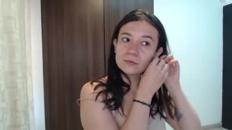 Snapshot of lanna_mills chatting on March 3, 2025, 12:58 pm Lanna online show from March 3, 2025, 12:58 pm