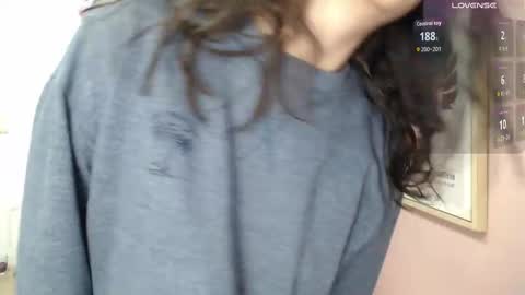 Snapshot of lanna_mills chatting on September 9, 2025, 12:59 pm Lanna online show from September 9, 2025, 12:59 pm