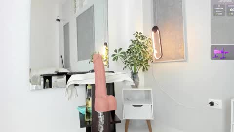 Lanna miley Russo  online show from March 24, 2026, 8:52 am