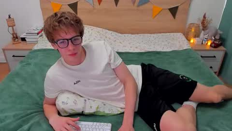 Snapshot of lanny_fandi chatting on September 30, 2025, 6:40 am Fandi online show from September 30, 2025, 6:40 am