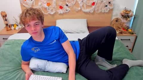 Snapshot of lanny_fandi chatting on October 11, 2025, 9:41 am Fandi online show from October 11, 2025, 9:41 am