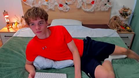 Snapshot of lanny_fandi chatting on October 14, 2025, 6:36 am Fandi online show from October 14, 2025, 6:36 am