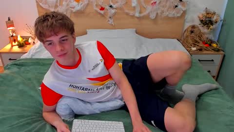 Snapshot of lanny_fandi chatting on October 28, 2025, 9:57 am Fandi online show from October 28, 2025, 9:57 am