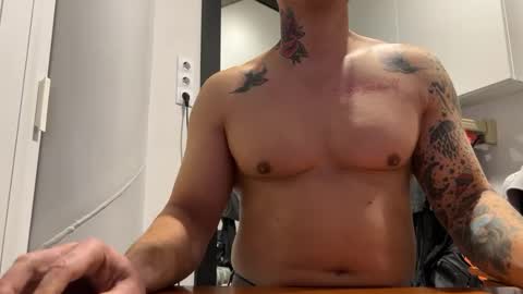 Snapshot of lanzarote6 chatting on January 16, 2025, 3:24 pm BDSM online show from January 16, 2025, 3:24 pm