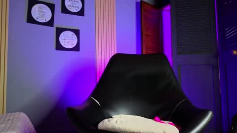 la paisita  online show from February 4, 2025, 5:31 am