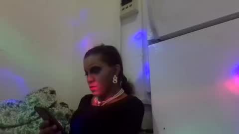 Lapuzzycat201923 online show from January 16, 2025, 3:24 pm