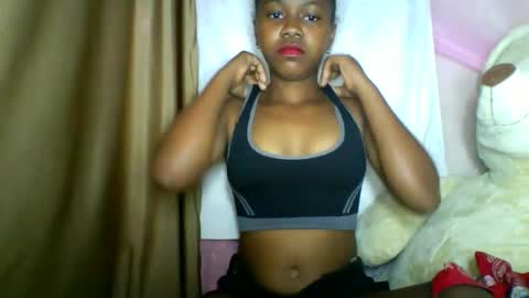 lara_belle online show from May 2, 2026, 10:53 am