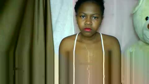 lara_belle online show from May 12, 2026, 7:38 am