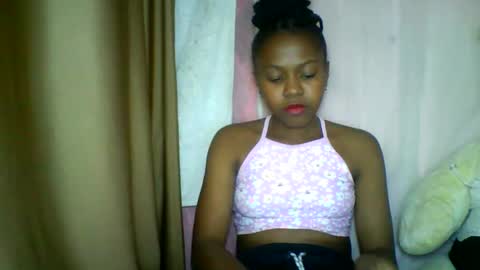 lara_belle online show from May 19, 2026, 2:23 pm