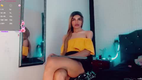 Snapshot of lara_brunette chatting on December 20, 2024, 3:53 pm Lara Brunette  online show from December 20, 2024, 3:53 pm