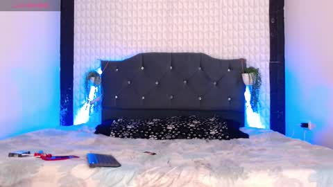Snapshot of lara_brunette chatting on January 8, 2025, 5:37 am Lara Brunette  online show from January 8, 2025, 5:37 am