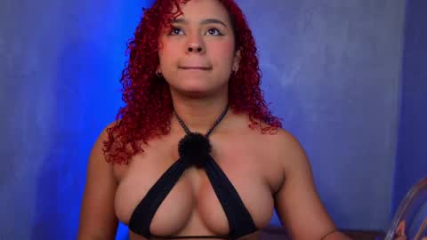 Snapshot of lara_curly chatting on May 27, 2026, 10:23 am lara_curly online show from May 27, 2026, 10:23 am
