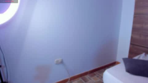 Snapshot of lara_petit chatting on July 11, 2026, 10:55 pm Lara Petit online show from July 11, 2026, 10:55 pm
