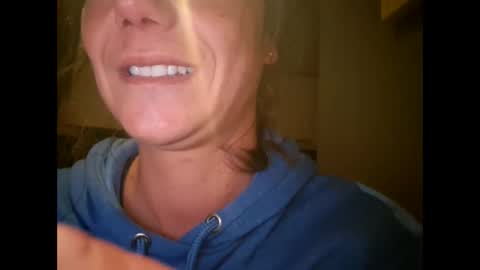 Snapshot of laraa333 chatting on October 7, 2025, 11:02 pm Little online show from October 7, 2025, 11:02 pm