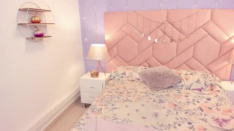 Snapshot of laraa_rous chatting on September 10, 2025, 2:55 am lara online show from September 10, 2025, 2:55 am