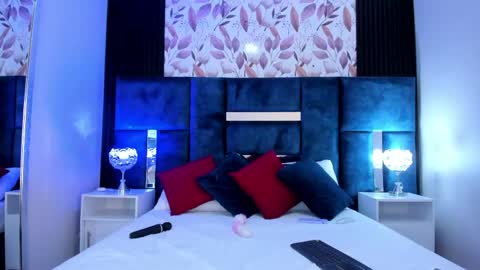 Lara online show from May 19, 2026, 1:56 am