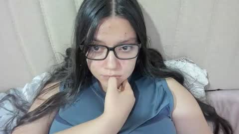 Snapshot of laracamille chatting on February 18, 2025, 6:26 am lara online show from February 18, 2025, 6:26 am