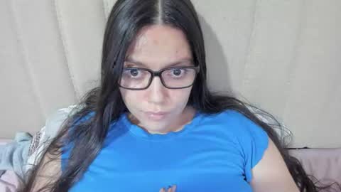 Snapshot of laracamille chatting on February 19, 2025, 2:55 am lara online show from February 19, 2025, 2:55 am