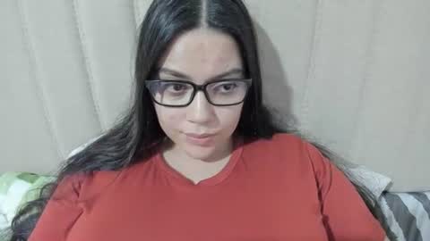 Snapshot of laracamille chatting on February 24, 2025, 3:23 am lara online show from February 24, 2025, 3:23 am