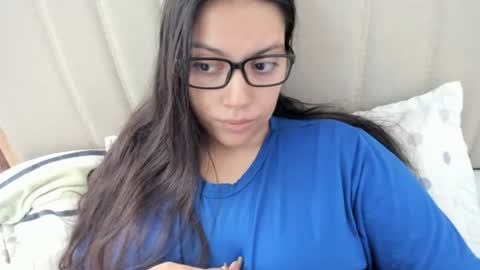 Snapshot of laracamille chatting on September 16, 2025, 12:06 pm lara online show from September 16, 2025, 12:06 pm