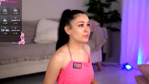 Lara online show from December 14, 2025, 7:40 pm