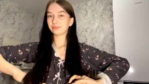 lara online show from April 22, 2026, 10:11 pm