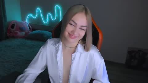 Snapshot of larakrein_lk chatting on April 10, 2026, 3:17 pm LaraKrein lk online show from April 10, 2026, 3:17 pm