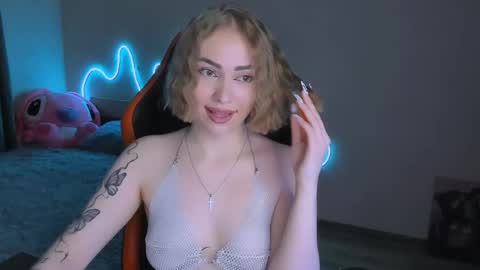 Snapshot of larakrein_lk chatting on April 24, 2026, 3:47 pm LaraKrein lk online show from April 24, 2026, 3:47 pm