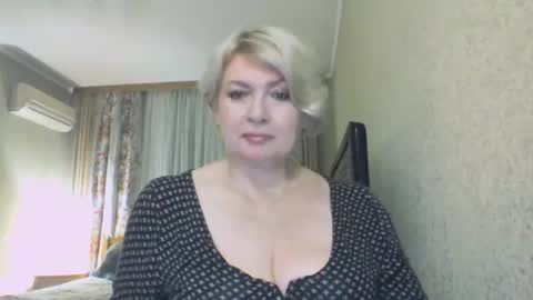 laramrs online show from November 12, 2025, 4:29 pm