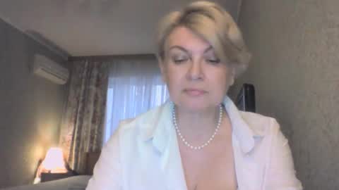 laramrs online show from April 27, 2026, 5:44 pm