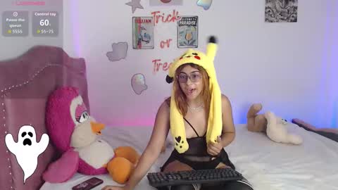 laramucci online show from October 31, 2025, 7:59 pm