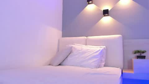 Snapshot of laravillalobos chatting on September 17, 2025, 11:28 pm Laura online show from September 17, 2025, 11:28 pm