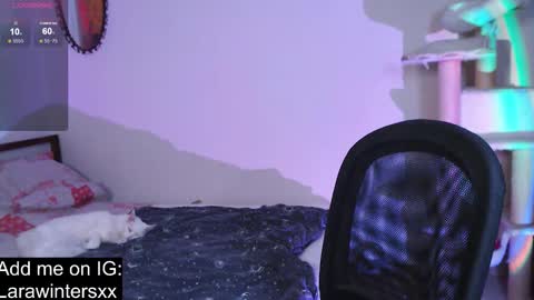 Snapshot of larawinters chatting on October 4, 2025, 9:35 pm larawinters online show from October 4, 2025, 9:35 pm