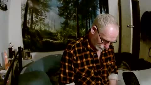 Snapshot of larbie chatting on October 21, 2025, 10:49 am Larbie online show from October 21, 2025, 10:49 am