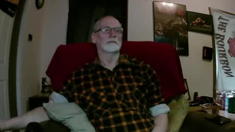 Snapshot of larbie chatting on October 25, 2025, 2:30 am Larbie online show from October 25, 2025, 2:30 am