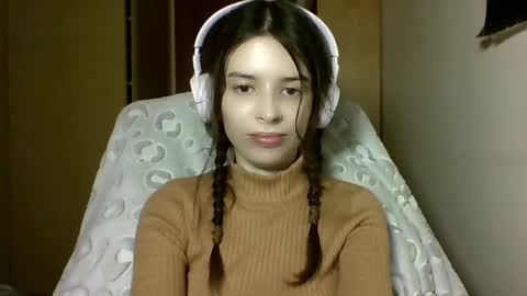 Snapshot of laricenature chatting on March 3, 2025, 10:10 pm Larice online show from March 3, 2025, 10:10 pm